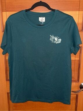 CLOSET CLOSEOUT SALE - T&C SURF Hawaii Teal Seahorse Crew Neck T-Shirt - NWT